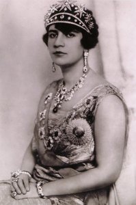 Portrait de la reine Soraya Tarzi d